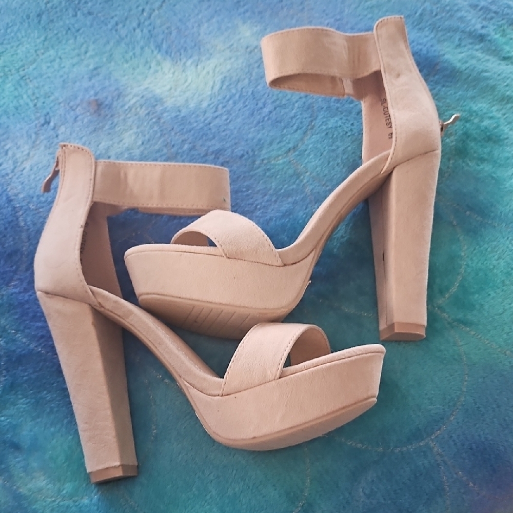 Elegant Tan Platform Heels new never worn- offers welcome!